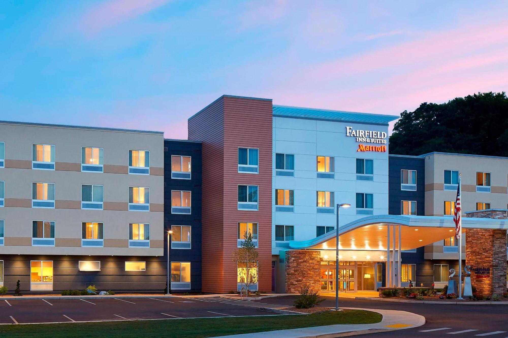 Fairfield Inn & Suites By Marriott Springfield Northampton/Amherst Dış mekan fotoğraf
